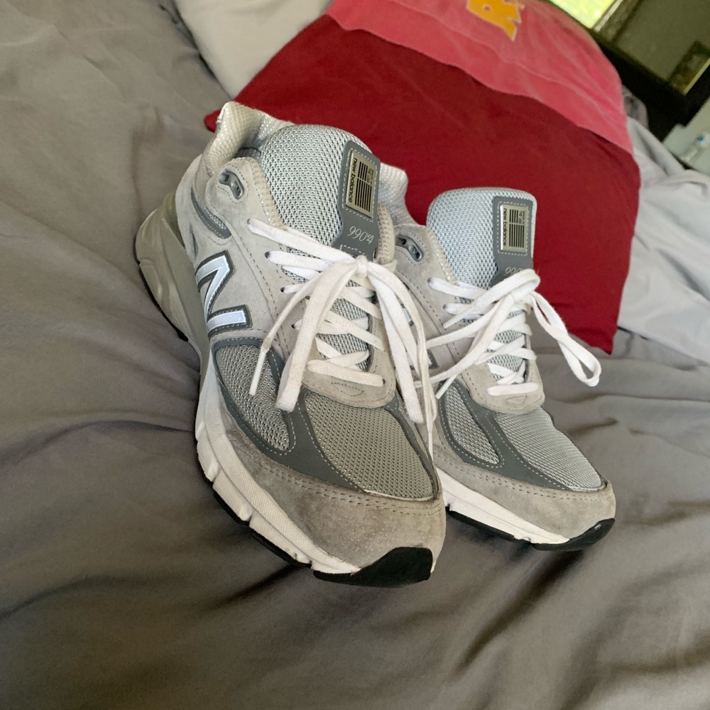 New Balance 990 v4 Size 10